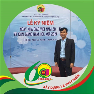 THẦY ĐOÀN VĂN SỬ