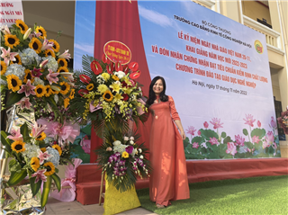 CÔ PHẠM KHÁNH LINH